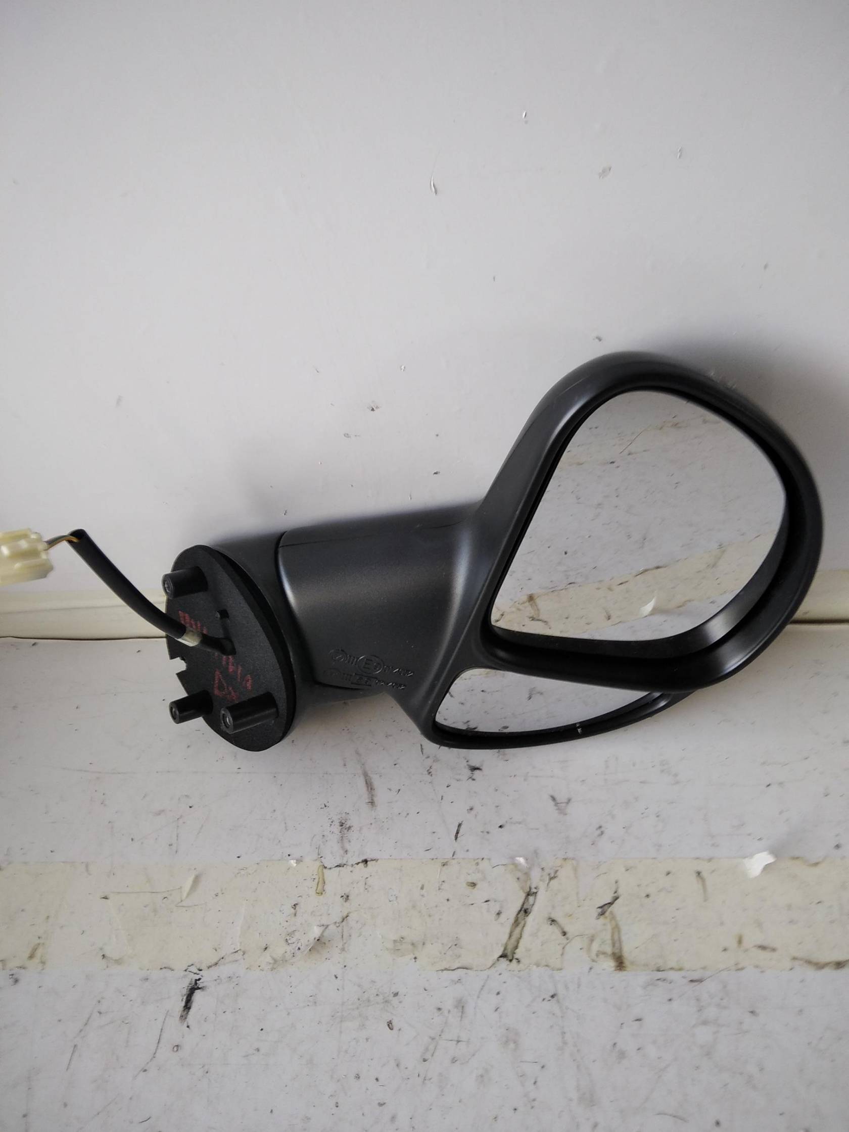 Retrovisore est. dx.